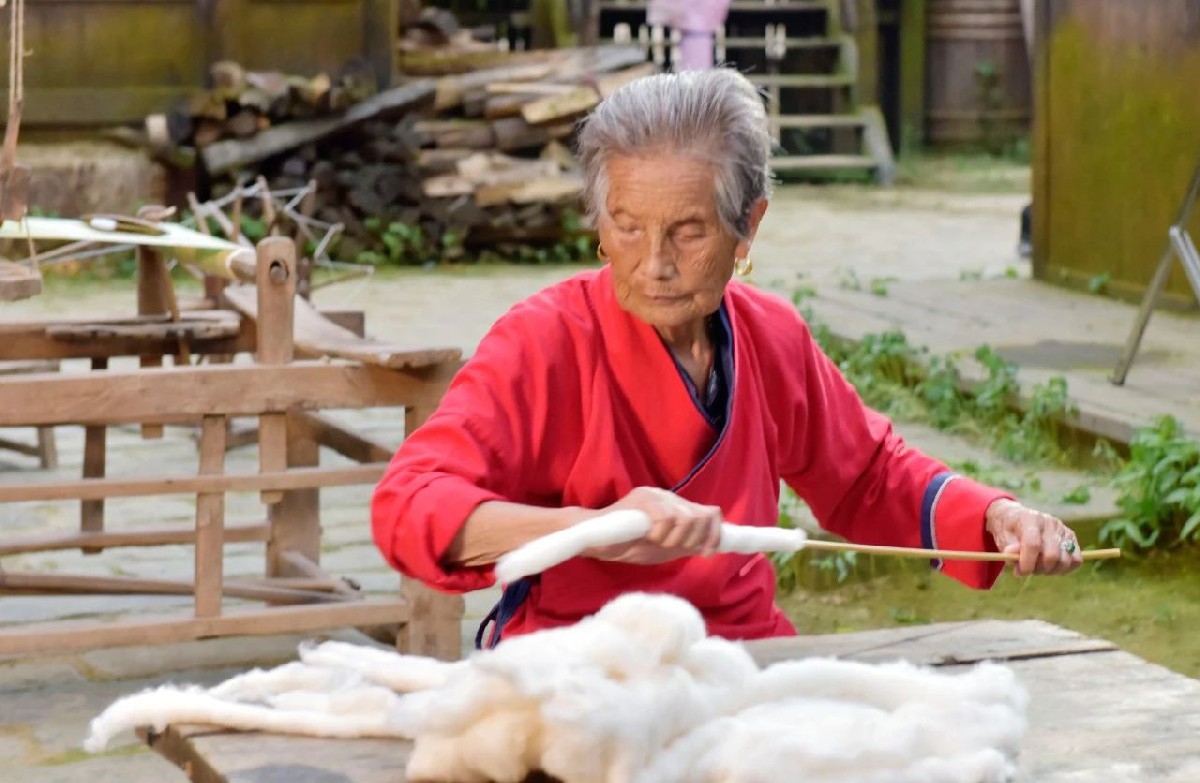 “95歲老人和她的80年非遺路”王義林